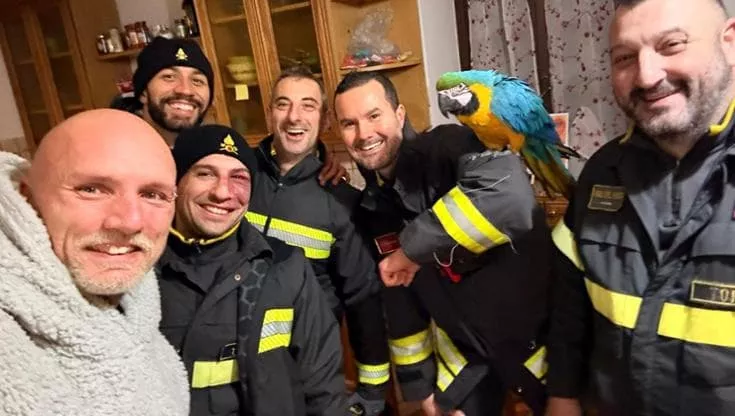 La Stampa — Wilson con i Vigili del Fuoco e Arhen